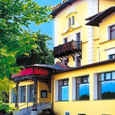 Fenix Hotel 3*